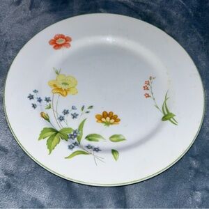 Castlecourt April Flowers Dinner Plate